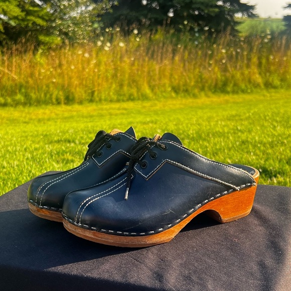 Sven Shoes - Sven Vintage Swedish Clogs